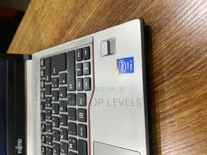 Laptop Fujitsu Lifebook E736 8GB Intel Core I5 HDD 500GB