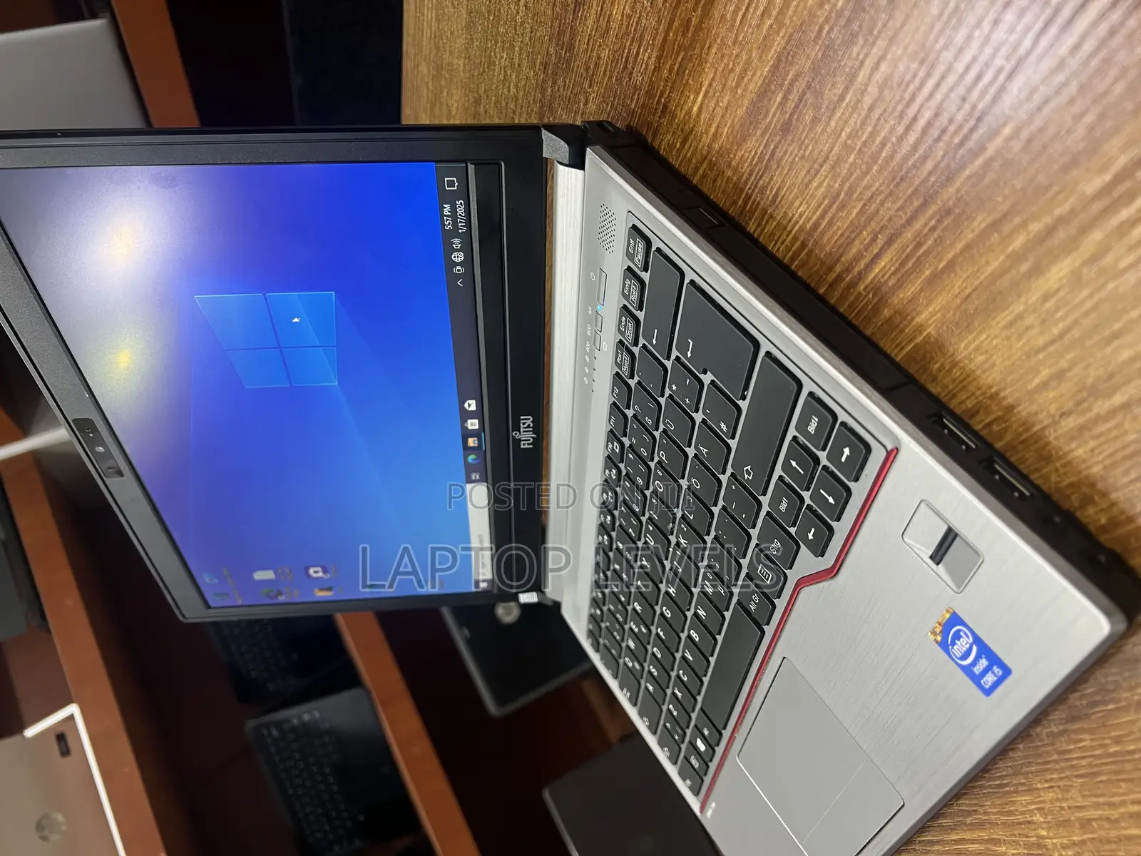 Laptop Fujitsu Lifebook E736 8GB Intel Core I5 HDD 500GB