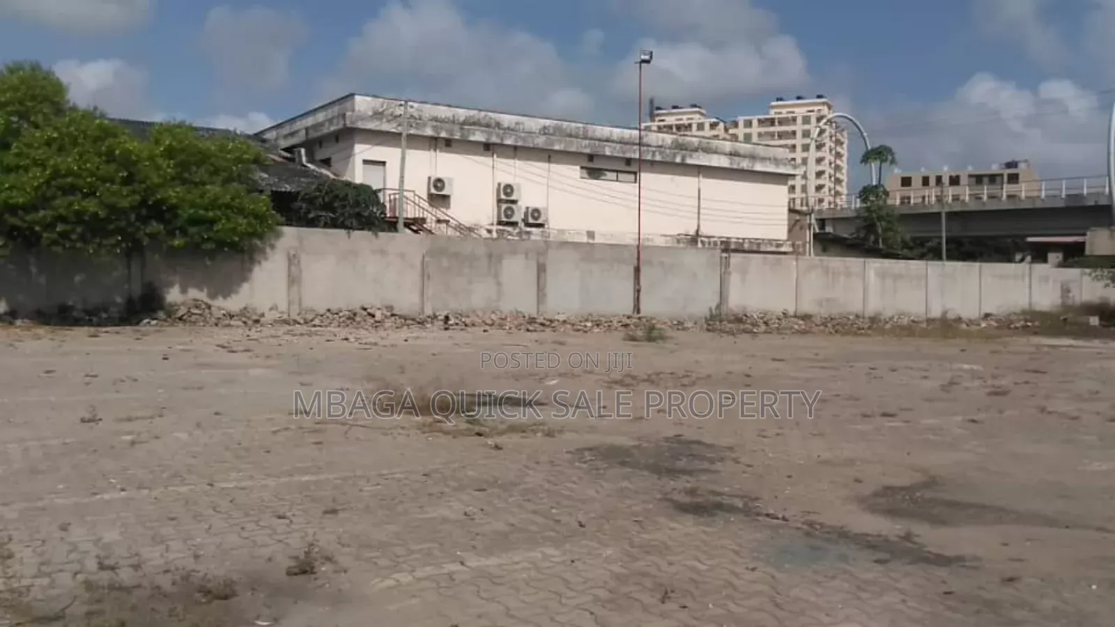 Yard SQM 2000 for Rent at Gerezani Lugoda