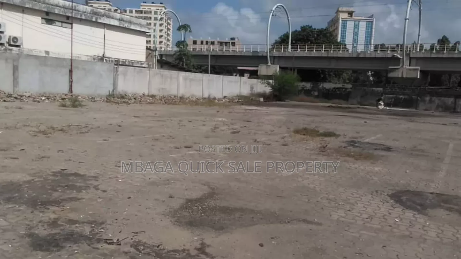 Yard SQM 2000 for Rent at Gerezani Lugoda