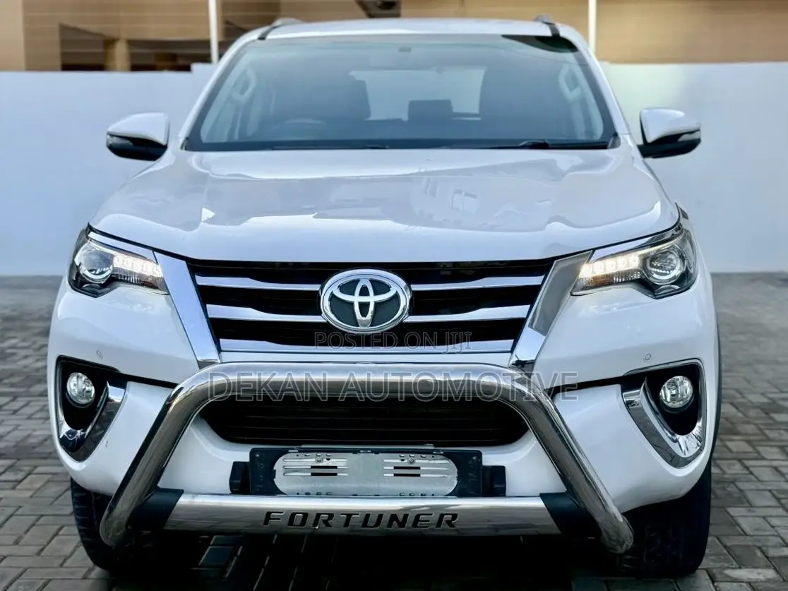 Toyota Fortuner 2.8 D RWD 2017 White