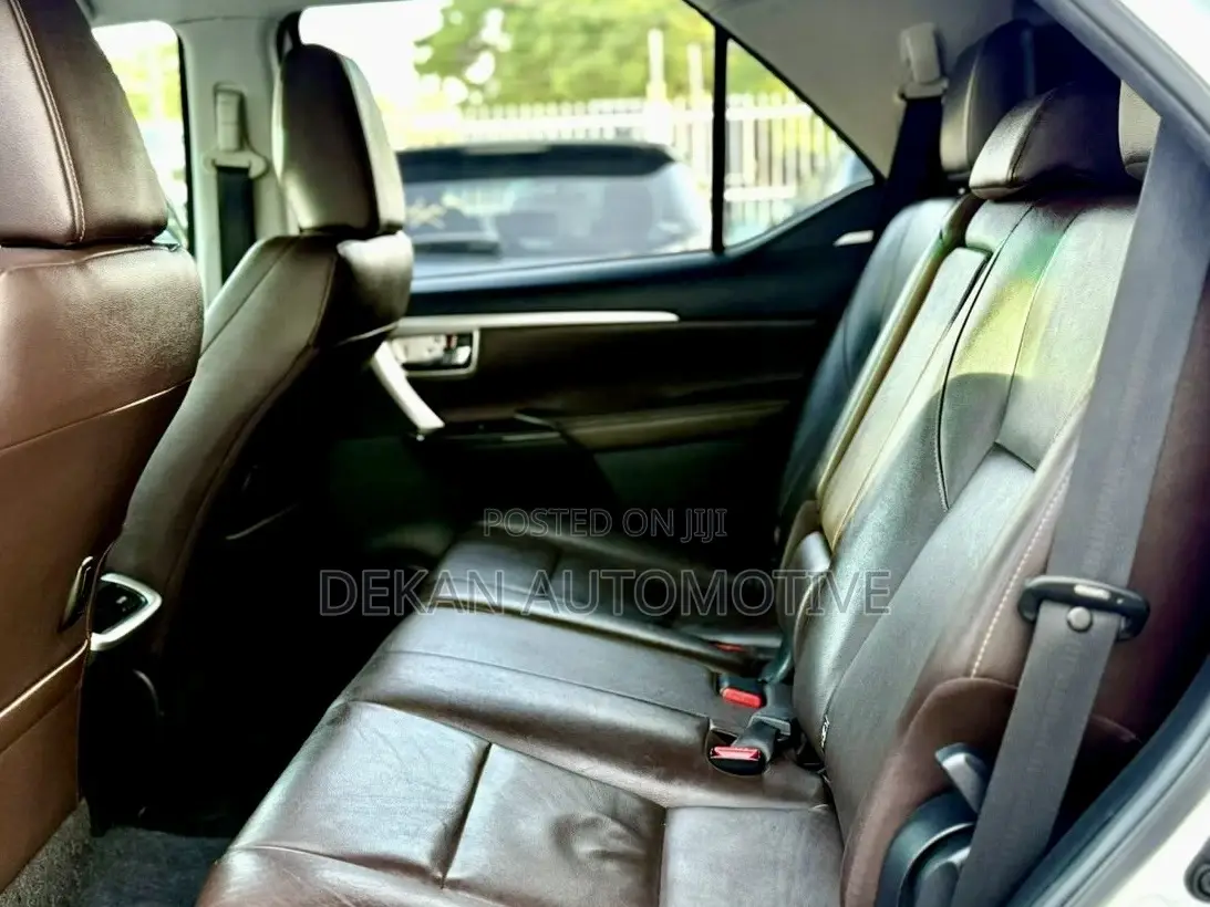 Toyota Fortuner 2.8 D RWD 2017 White
