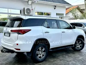 Toyota Fortuner 2.8 D RWD 2017 White