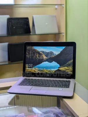 Laptop HP EliteBook 820 G3 8GB Intel Core I5 SSD 256GB