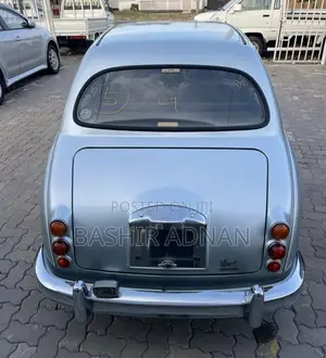 Nissan March 1996 Silver