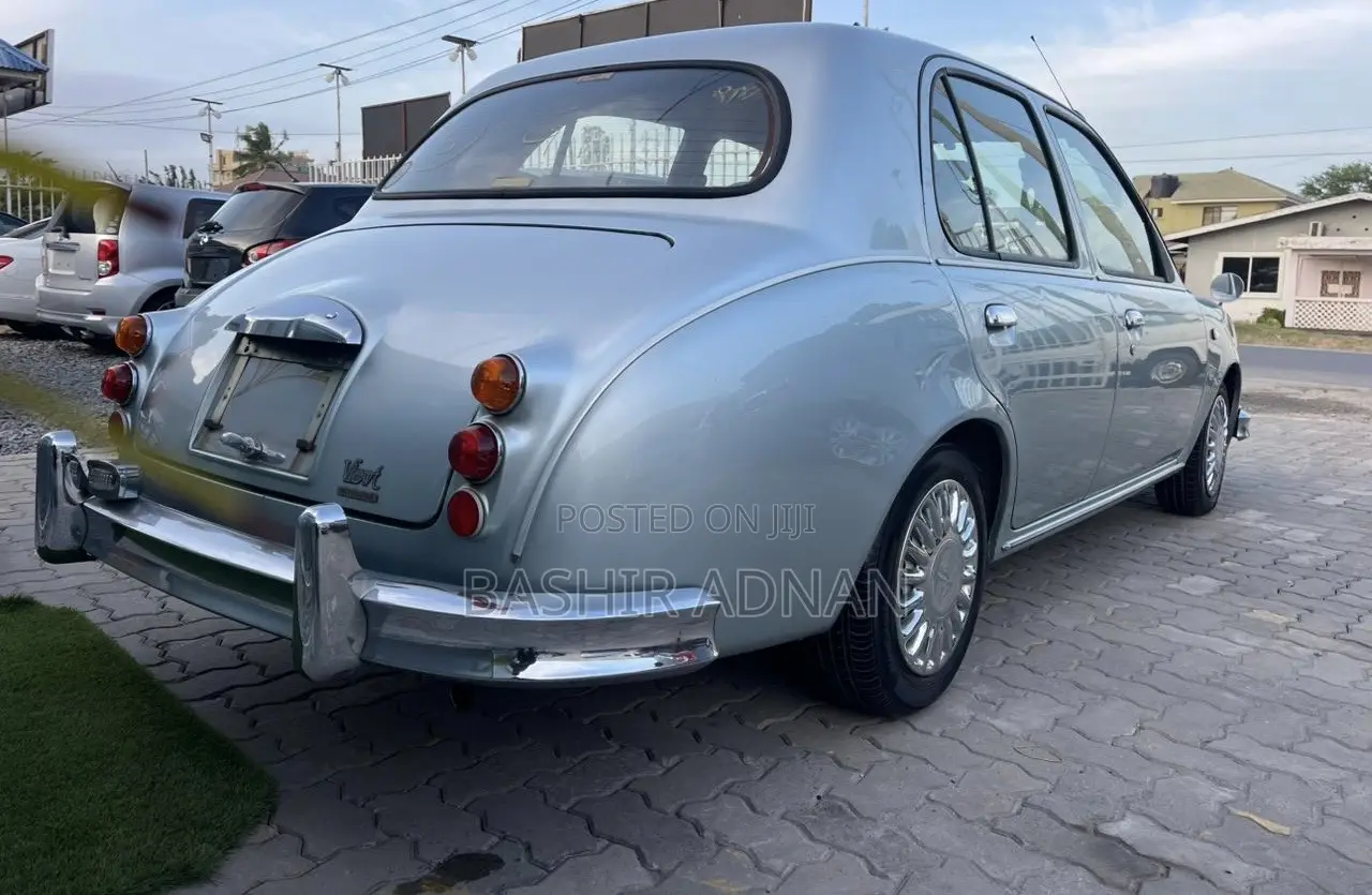 Nissan March 1996 Silver