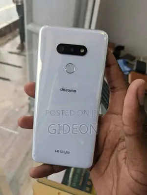 LG Style 3 64 GB White