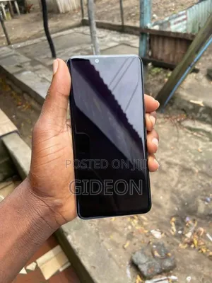 LG Style 3 64 GB White