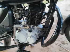 Bajaj Boxer 125 2024 Black