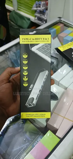 Docking Station - 8 in 1 - Adapter - Type C - HDTV