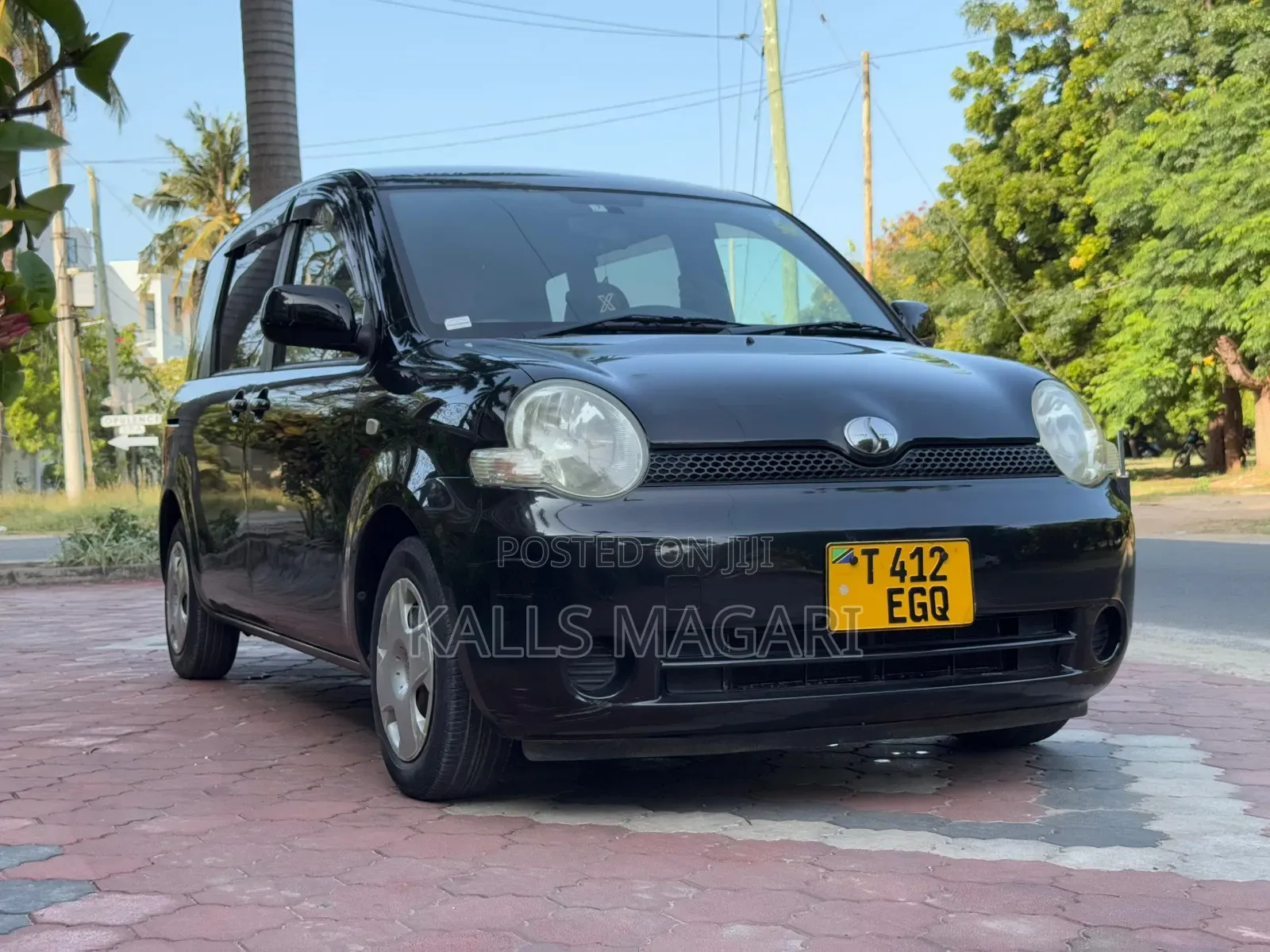 Toyota Sienta 2005 Black