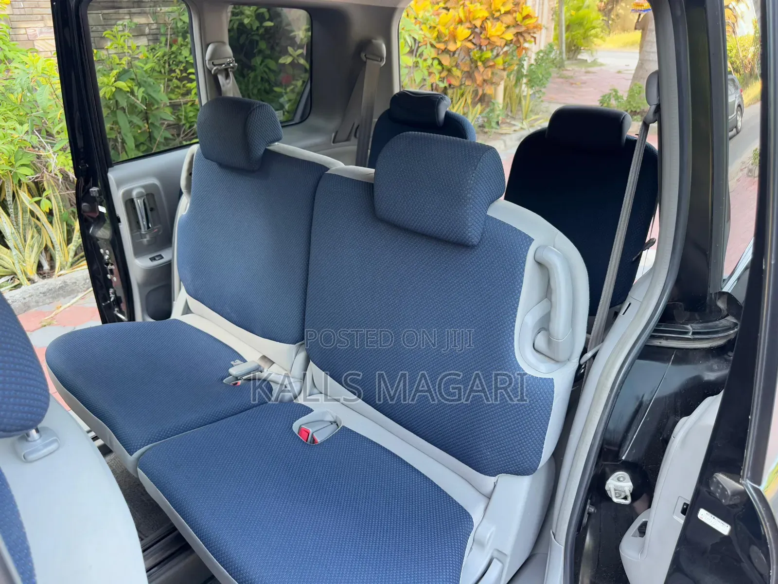 Toyota Sienta 2005 Black