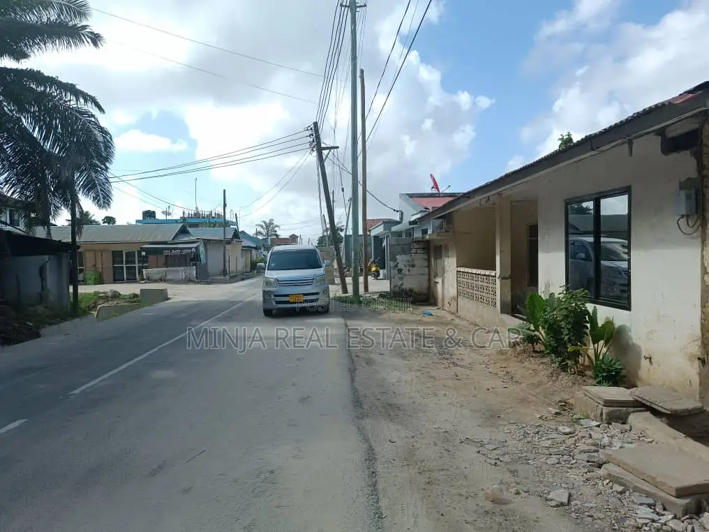 9bdrm House in Kinondoni for sale