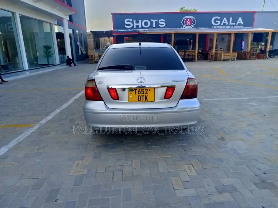 Toyota Premio 2005 Silver