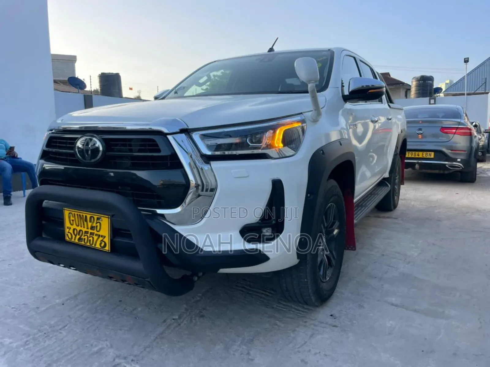 Toyota Hilux 2021 White
