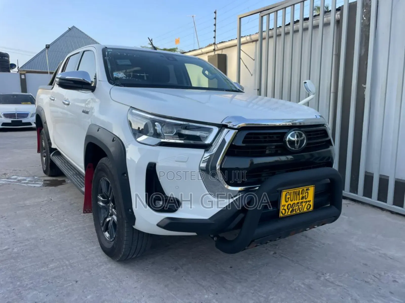 Toyota Hilux 2021 White