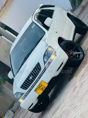 Toyota Harrier 2005 White