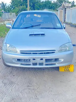 Toyota Starlet 2000 Silver