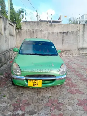Toyota Duet 2005 Green