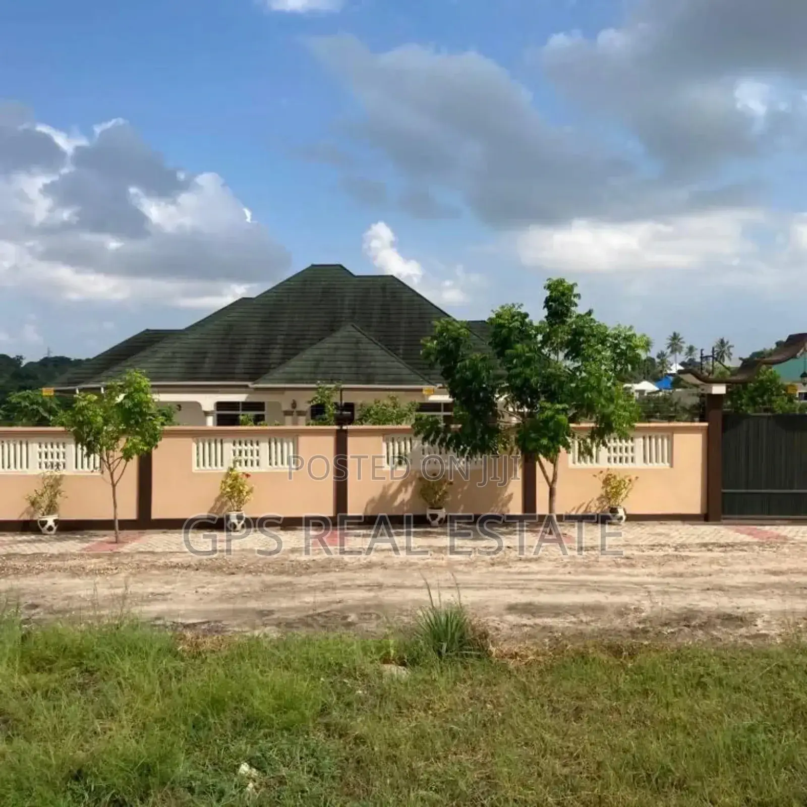 4bdrm House in Kibada, Kigamboni for sale