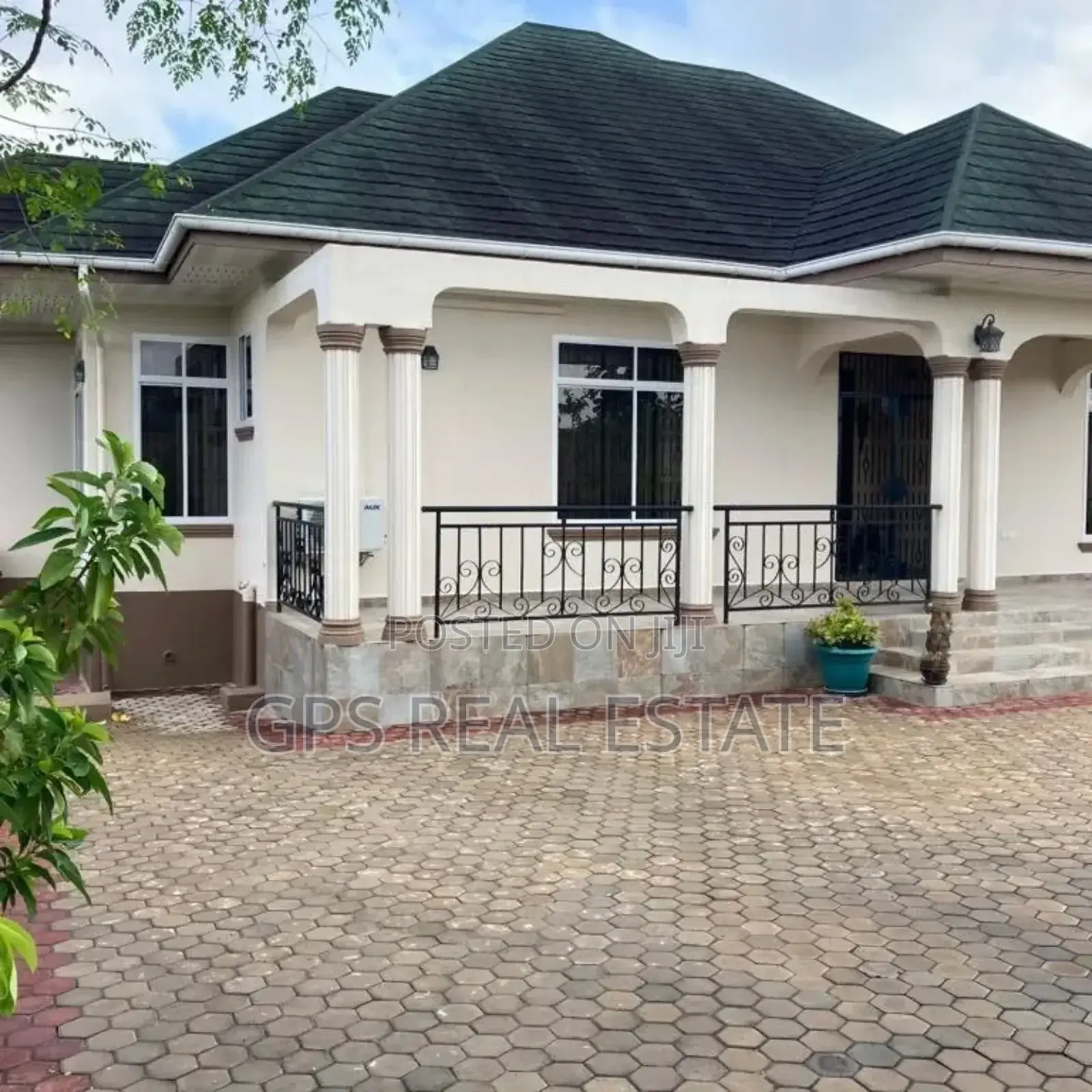 4bdrm House in Kibada, Kigamboni for sale