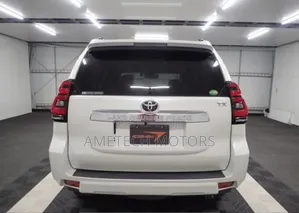 Toyota Land Cruiser Prado 3.0 172hp 2019 Pearl