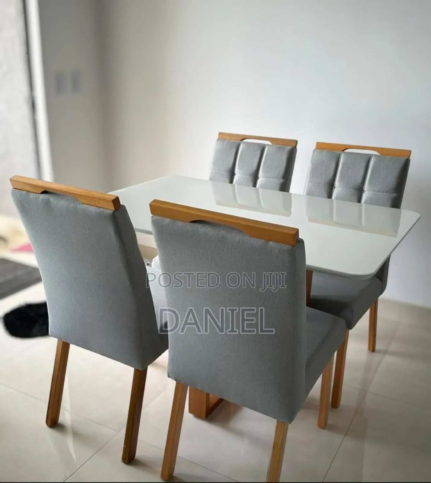 Dining Table Ya Watu Wa Nne Grey Na Off White
