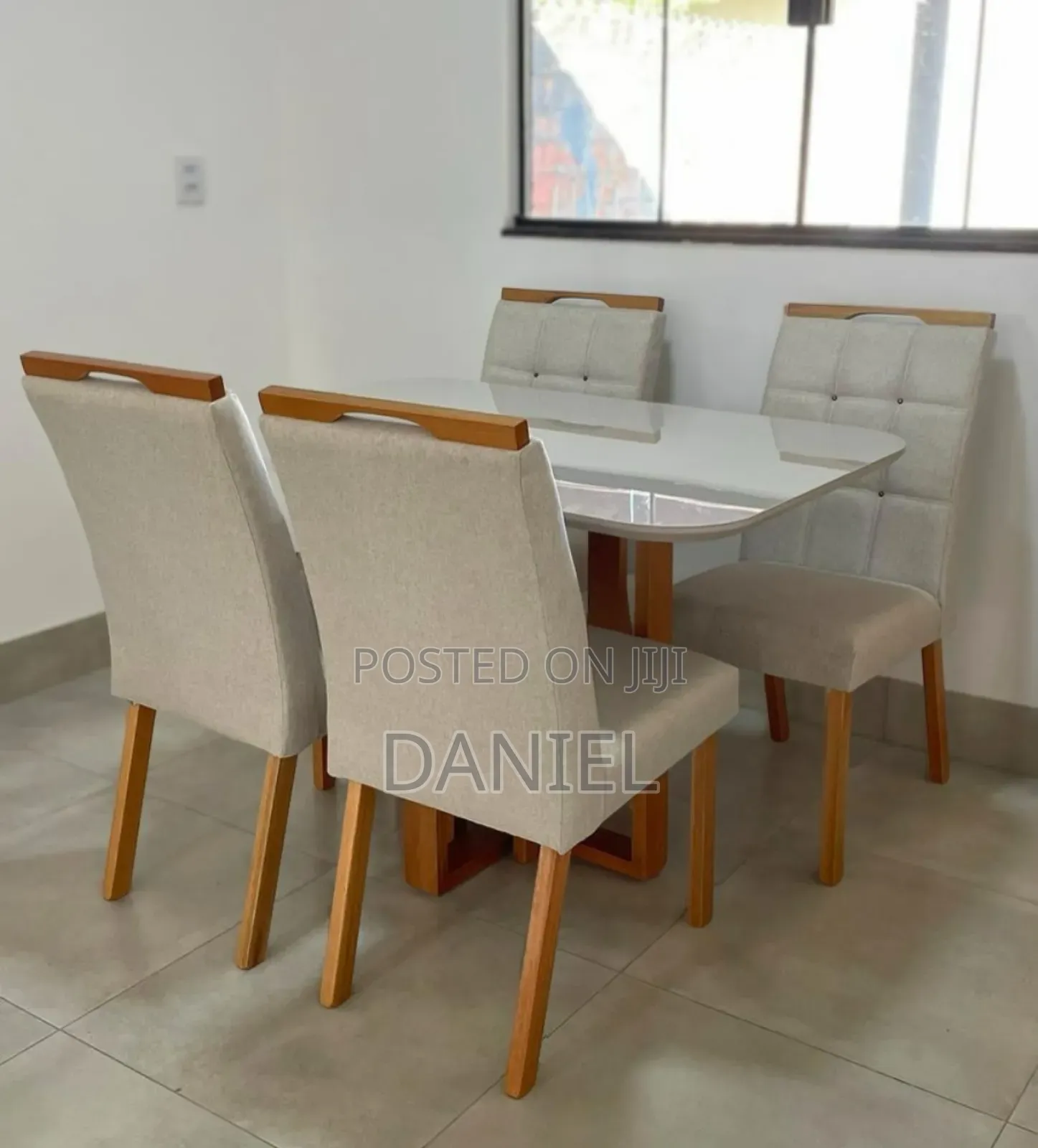 Dining Table Ya Watu Wa Nne Grey Na Off White