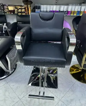 Simple, Classic and Comfortable Barbershop Chair