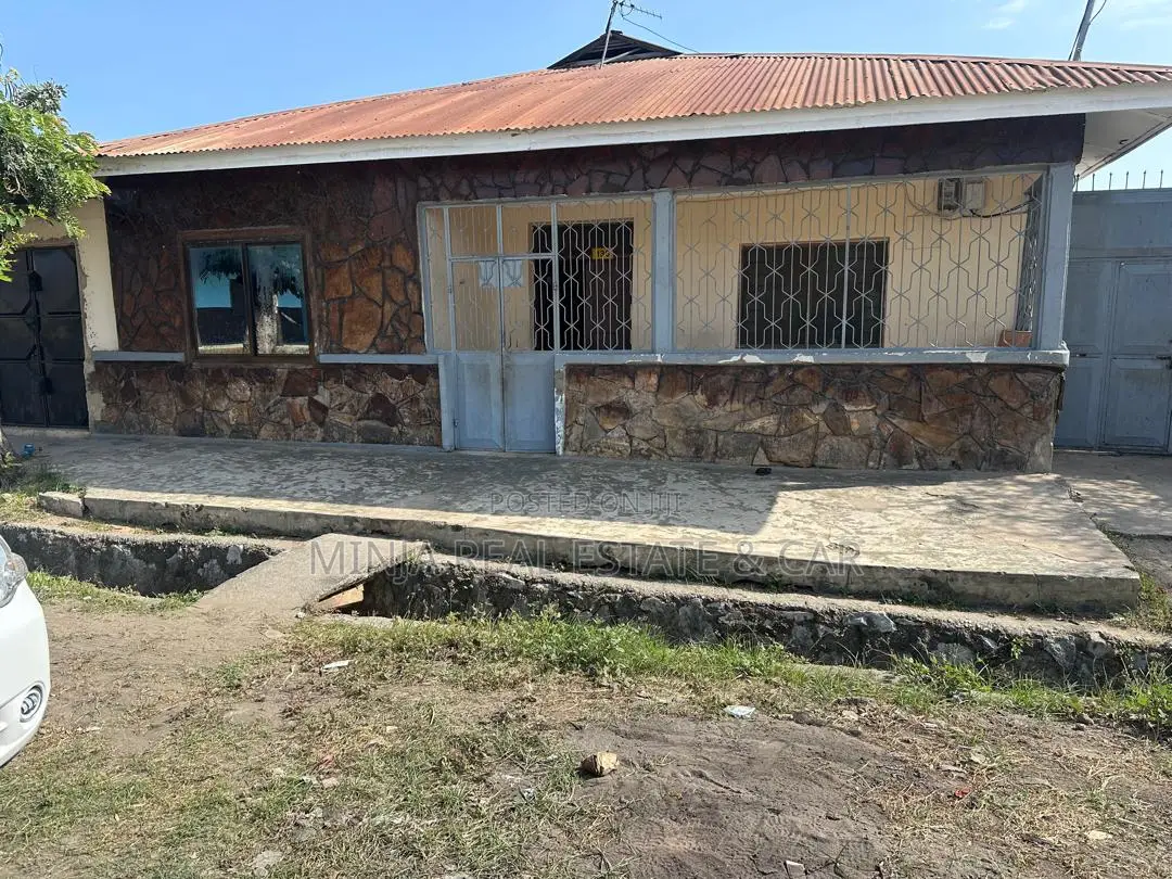 6bdrm House in Central for sale