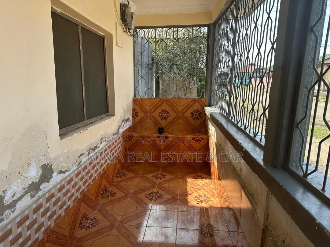 6bdrm House in Central for sale