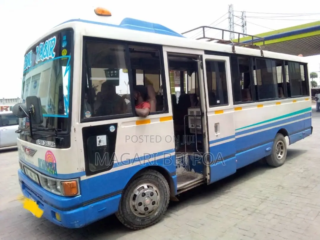 Hino Dutro 2014 White