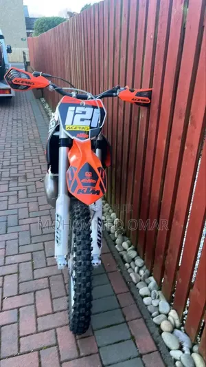 KTM 2023 Orange