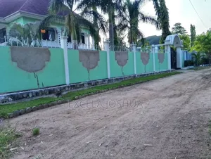 Kiwanja Kiko Ndani Ya Fence Kinauzwa Mbweni Block 4