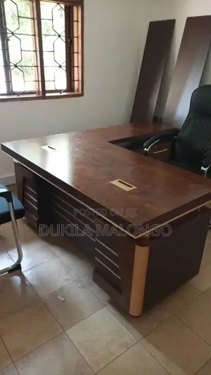 Ofice Table