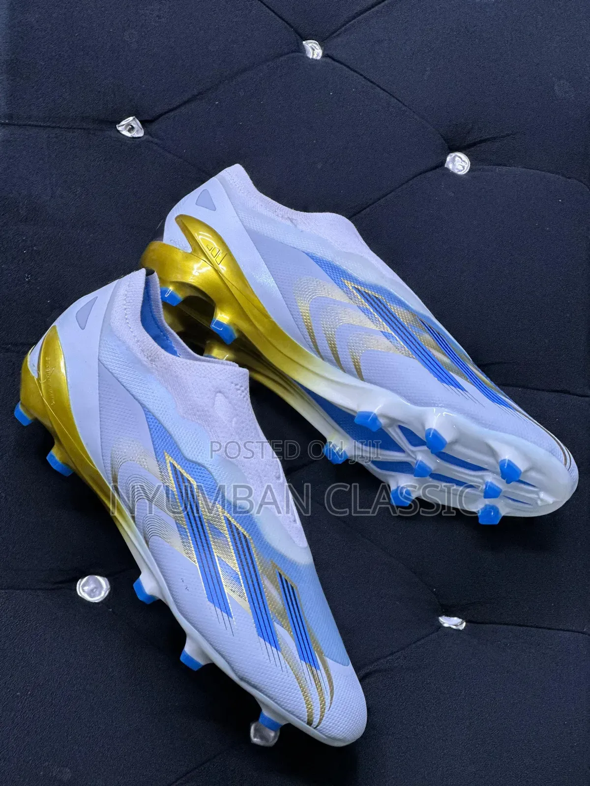 Sports Shoes