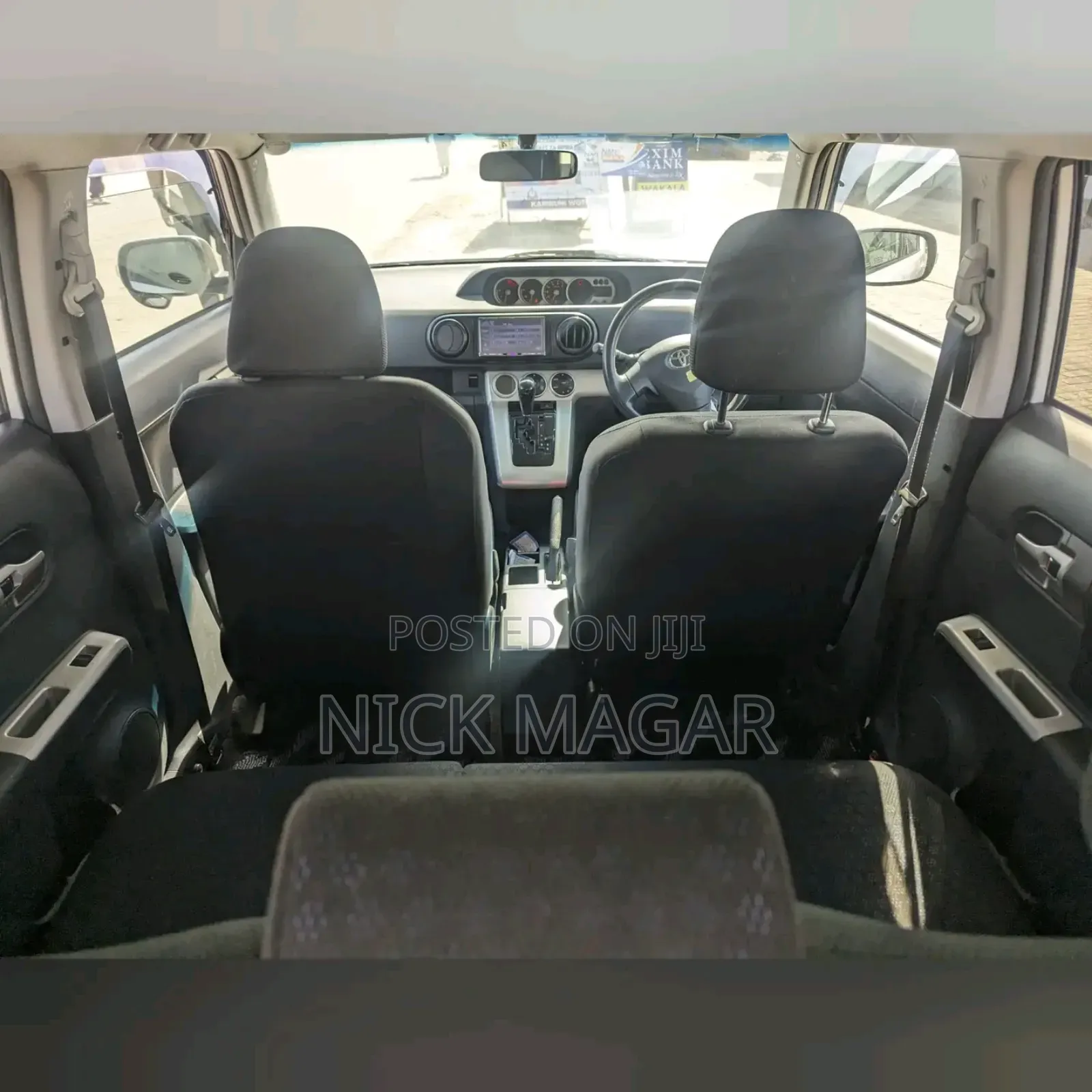 Toyota Corolla Rumion 2009 White