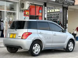 Toyota IST 2005 Silver