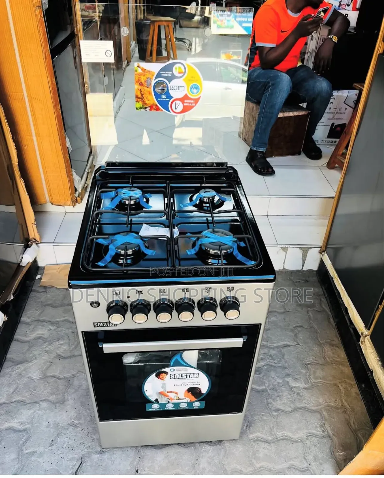 4 Plates Gassolstar 50x50 Cooker With Oven
