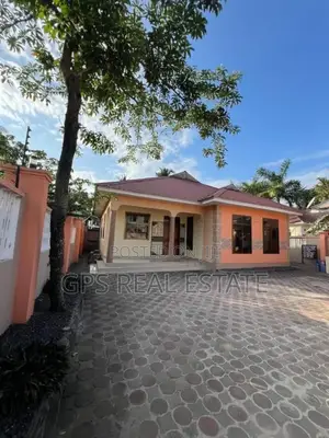 3bdrm House in Boko Beach, Kinondoni for sale