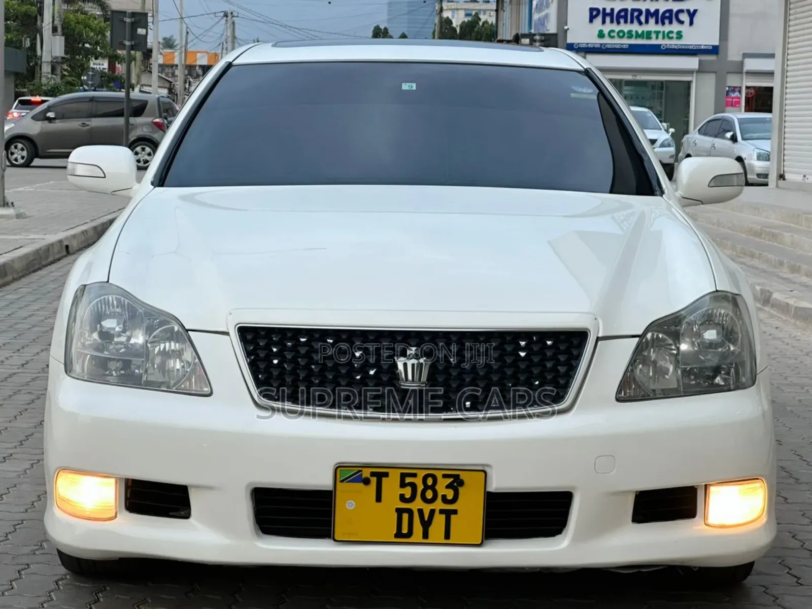 Toyota Crown 2006 White