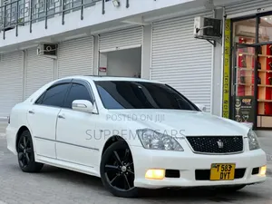 Toyota Crown 2006 White