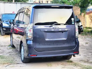 Toyota Voxy 2008 Blue