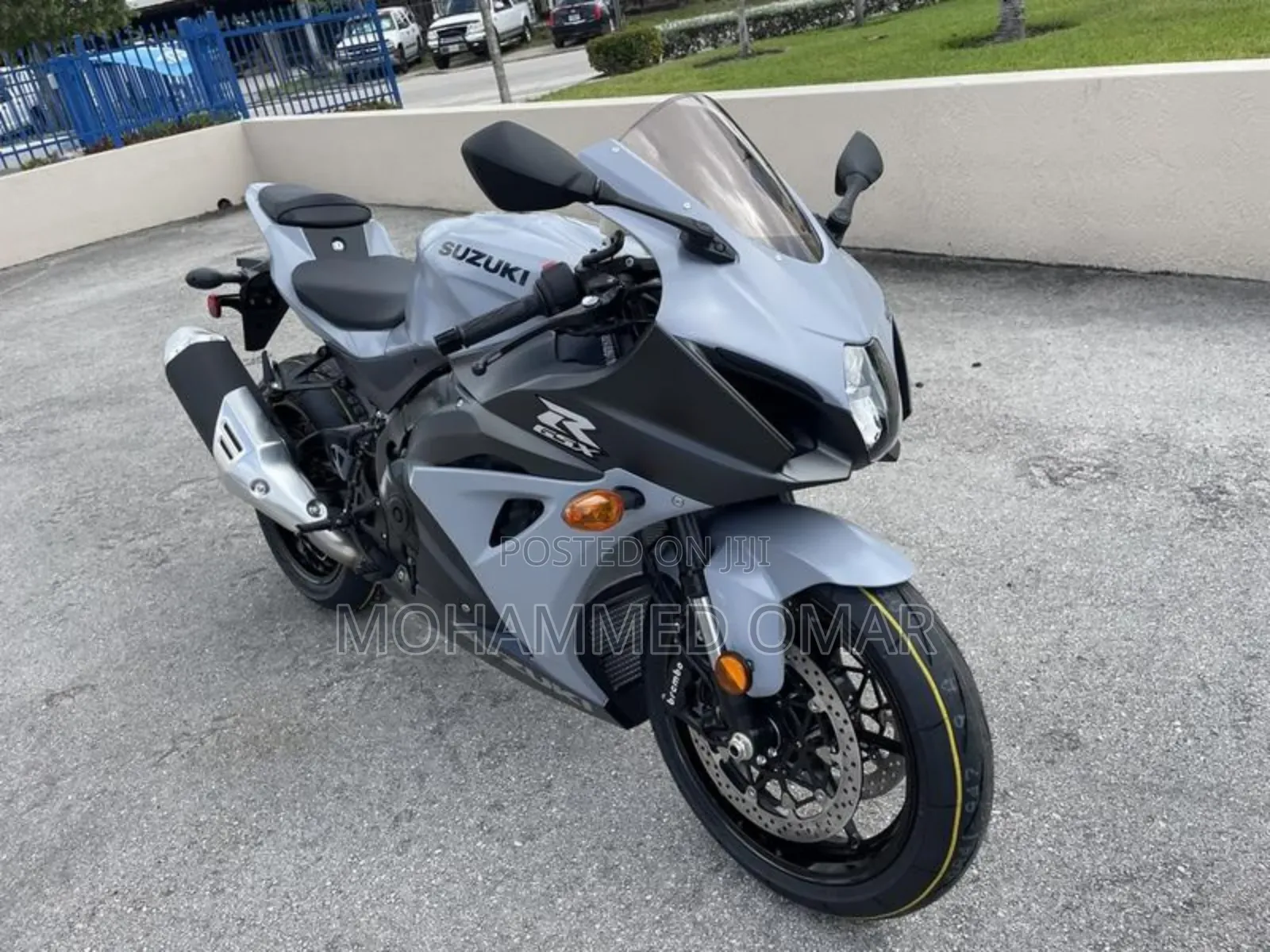 Suzuki GSX 2024 Gray