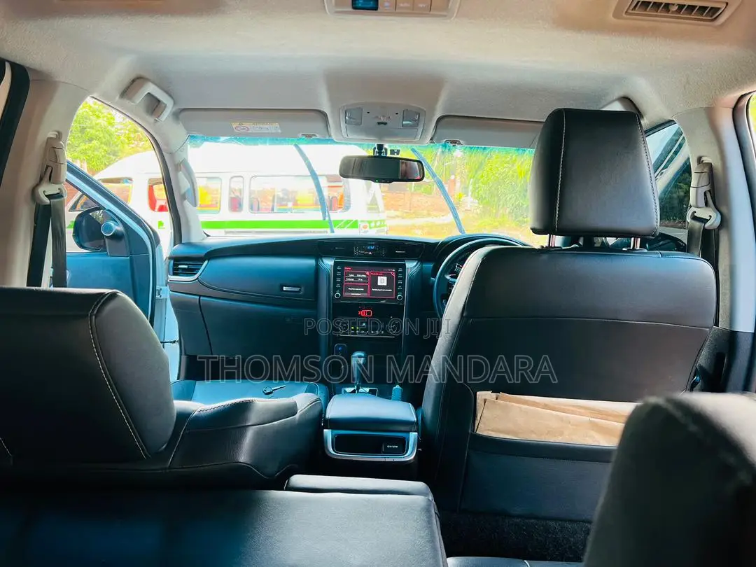 Toyota Fortuner 2023 White