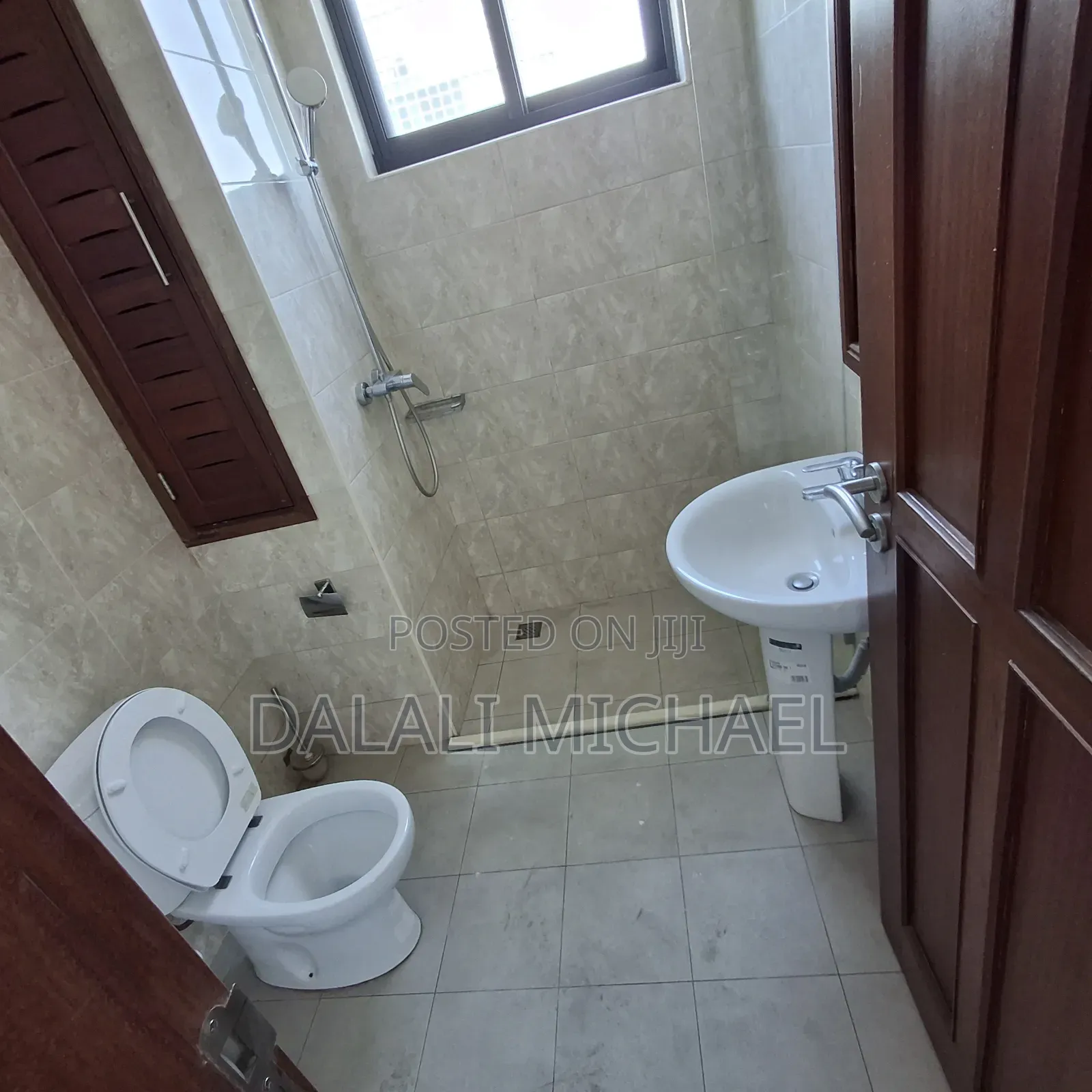 3bdrm Apartment in Victoria Place, Mwananyamala for rent