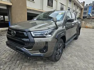 Toyota Hilux 2021 Gold