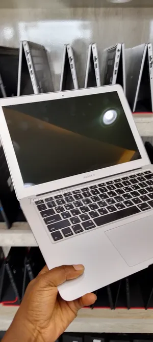 Laptop Apple MacBook Air 2015 8GB Intel Core I5 SSD 256GB