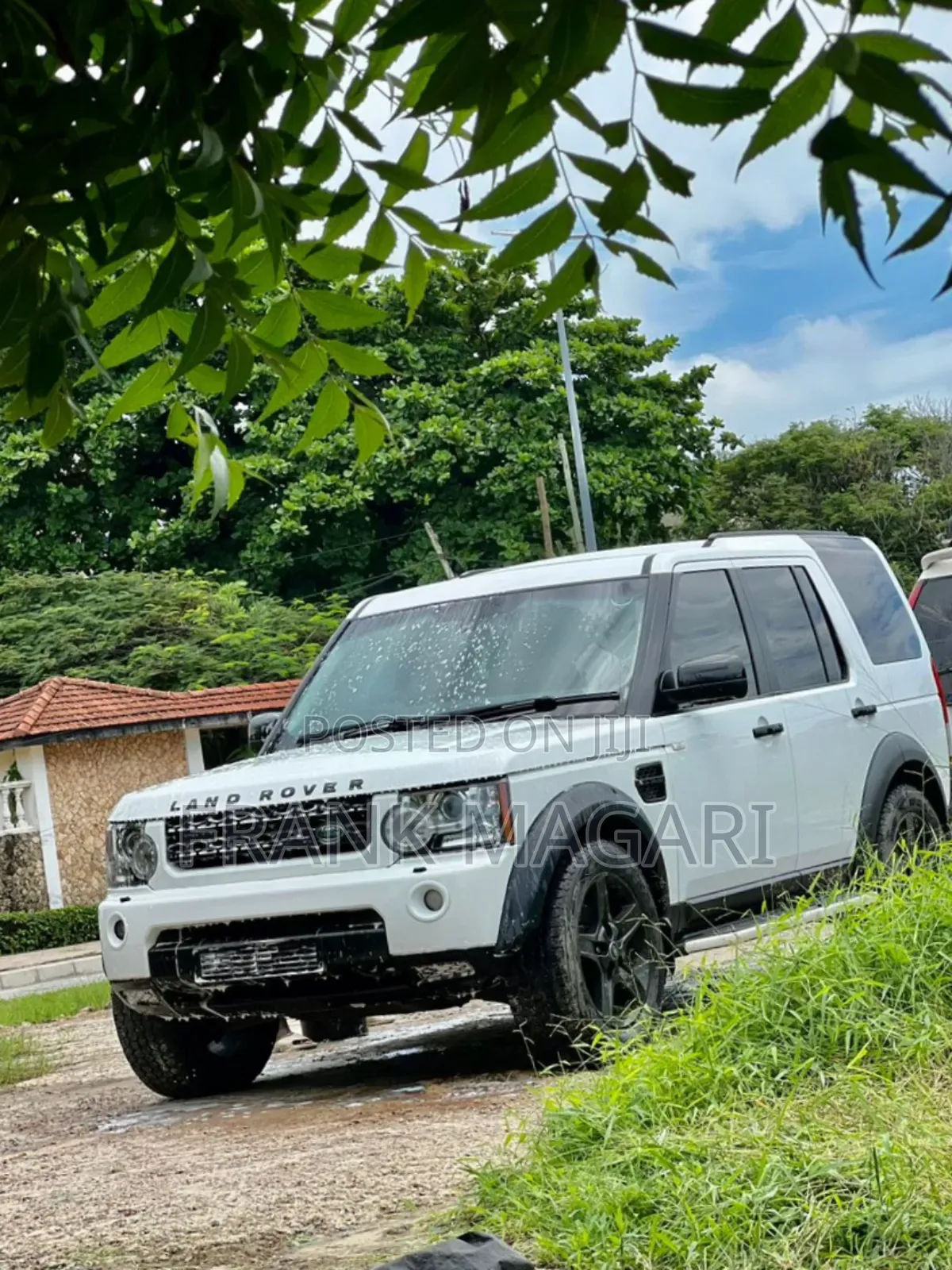 Land Rover Discovery 2013 White