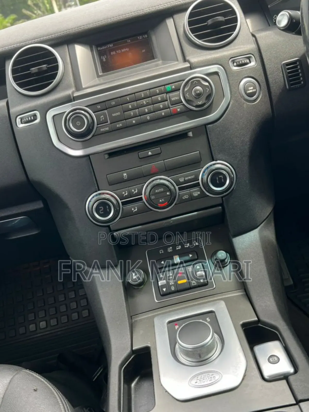 Land Rover Discovery 2013 White